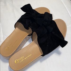 Black platform sandals